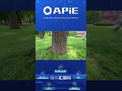 러시아 전시회에서 생중계합니다.