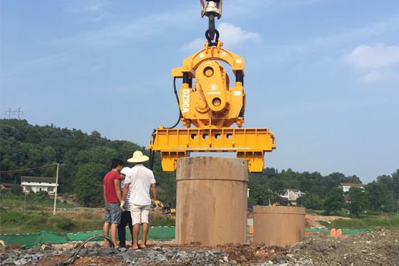 DZ90A 파일드라이버 기계 진동성 건조물의 지주 망치 파일드라이버 90KW