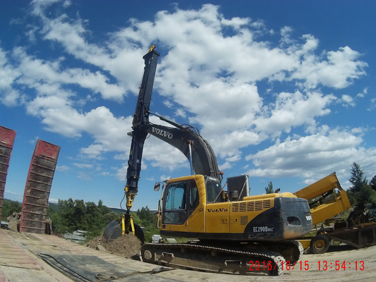 KM150 클램 셸 망원경 팔 긴 붐 발굴기 3.6t 수압 실린더